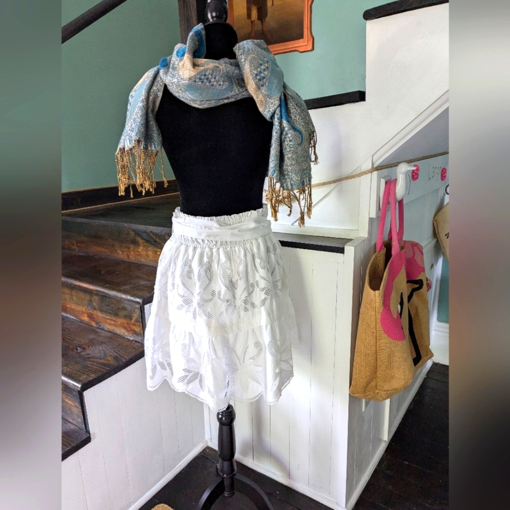 Elegant White Floral Skirt